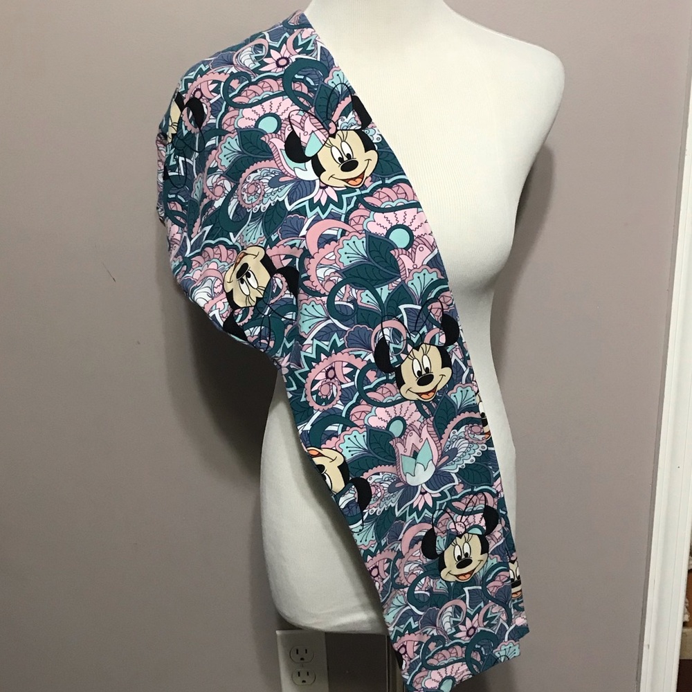 Brand new! Disney LuLaRoe Minnie paisley in TC